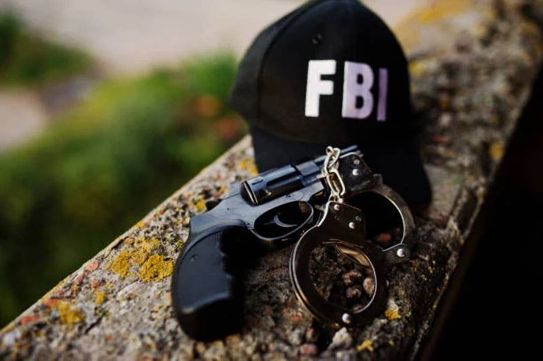 Bu burçları duyduğunuz anda oradan kaçın! FBI, suç işleme eğilimi olan en tehlikeli burçları açıkladı! 4